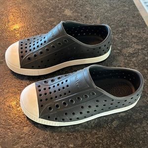 Native Shoes-Jefferson Slip On- Black-little kid 12